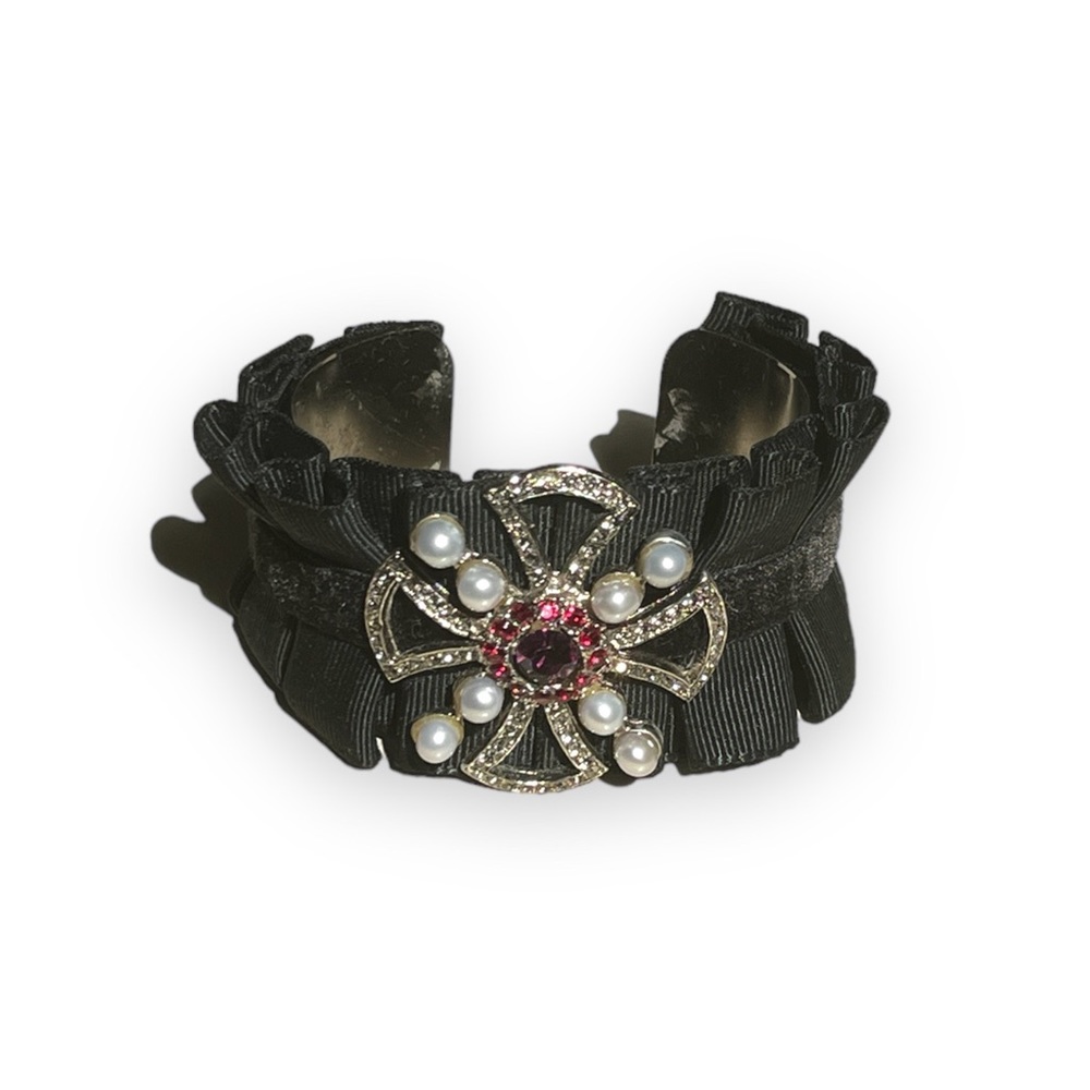 ✧ Cuff bracelet - Picture 2 of 4